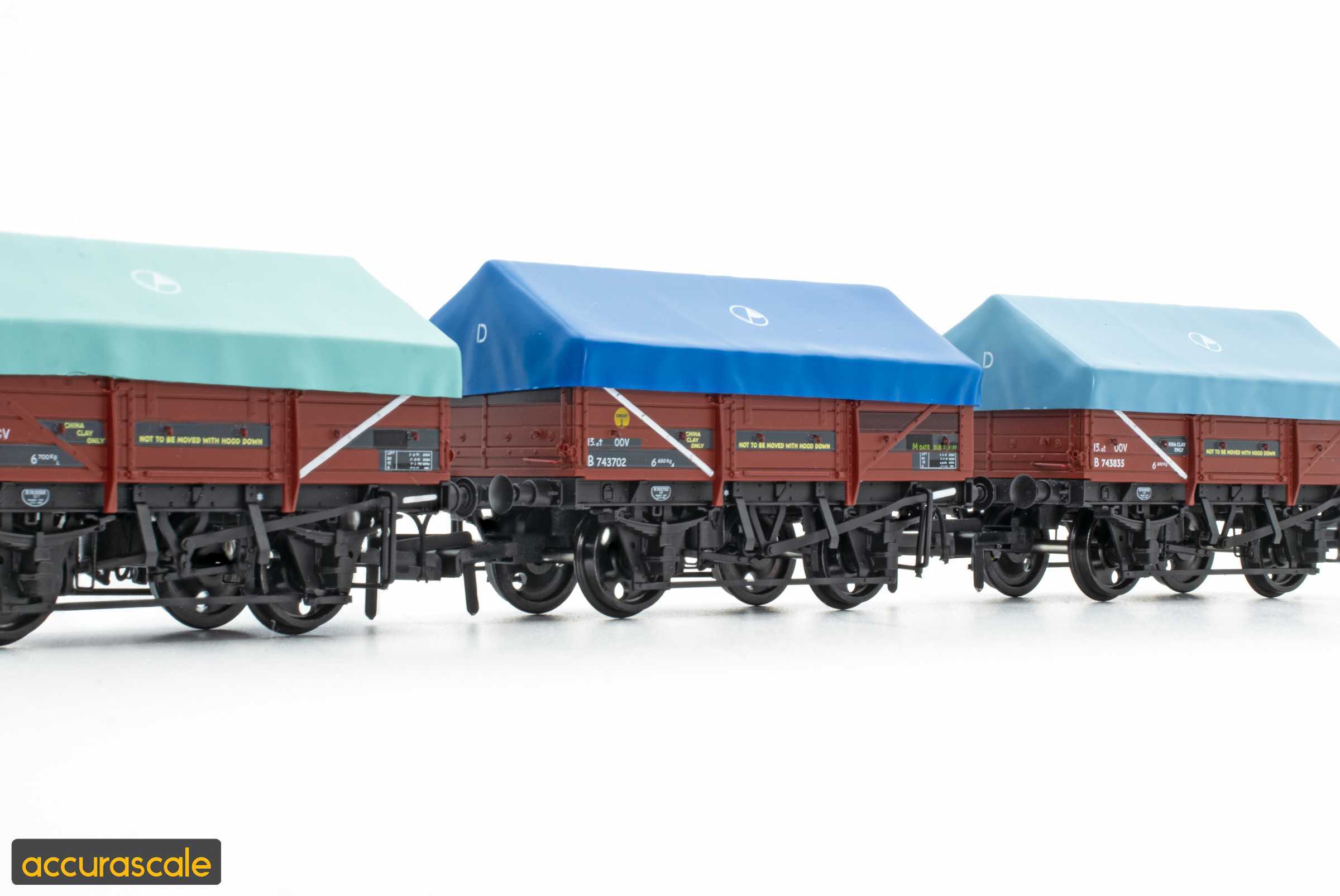 We Go Undercover With Our BR 1/051 China Clay "Clayhood" Wagons In OO/4mm