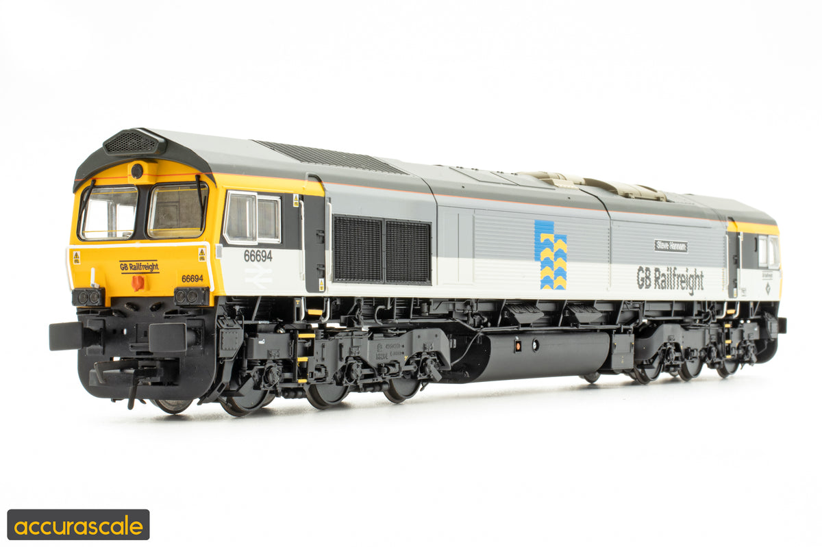 Klasse 66 - GBRF Dreifach Grau - 66694 - DCC Sound Ausgestattet